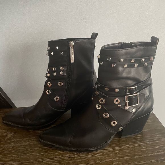 Zara black leather anklet boot cowboy boot studded with buckles size 39 or 8 - Picture 4 of 6